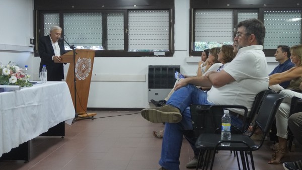 Roberto Tassara y público
