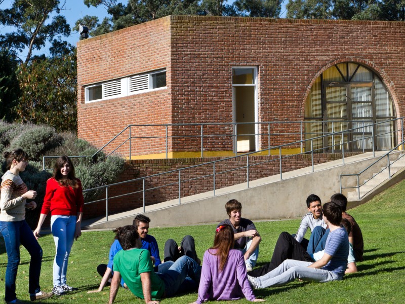 Campus y estudiantes 4